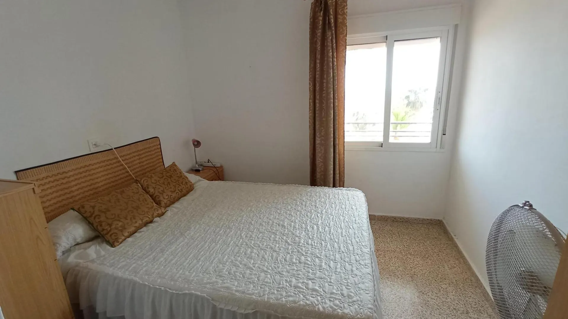 Motril Primera Linea De Playa, 3 Habitaciones, Terraza Sobre El Mar, 4º Sin Ascensor Spain